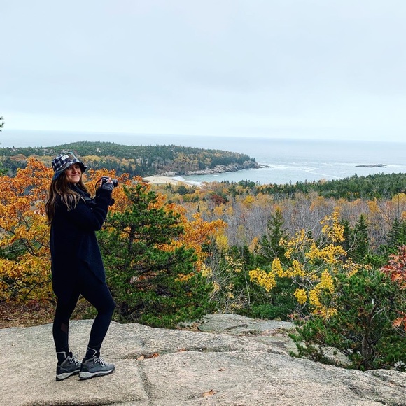 Meet your Posher, Alexandra - Picture 1 of 1